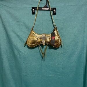 Chic Gold Shoulder Bag with Embellishments